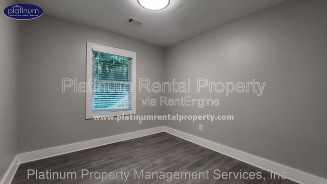 Building Photo - 2635 Hatfield Cir SE