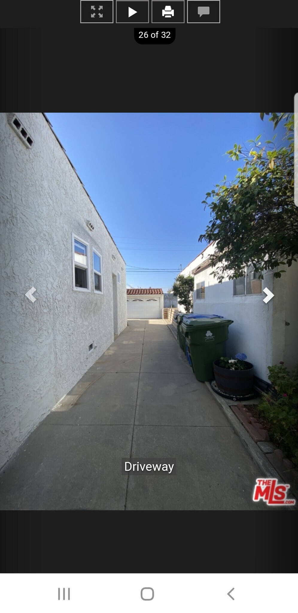 Building Photo - 1265 W 82nd St