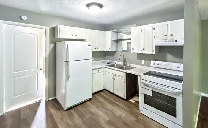Building Photo - 5118 Linbar Dr