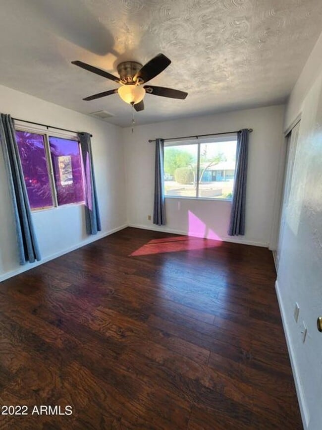 Building Photo - 1315 E Lemon St