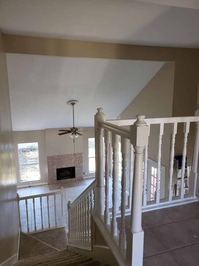 Building Photo - 6649 Queensclub Dr