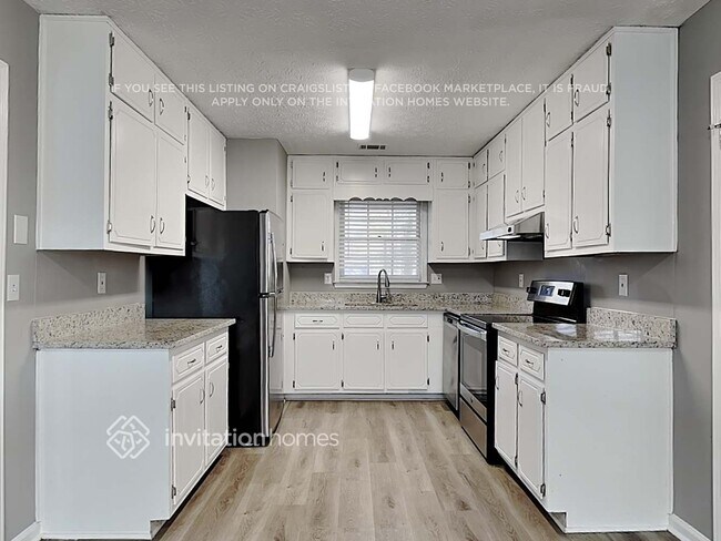 Building Photo - 155 Melton Way