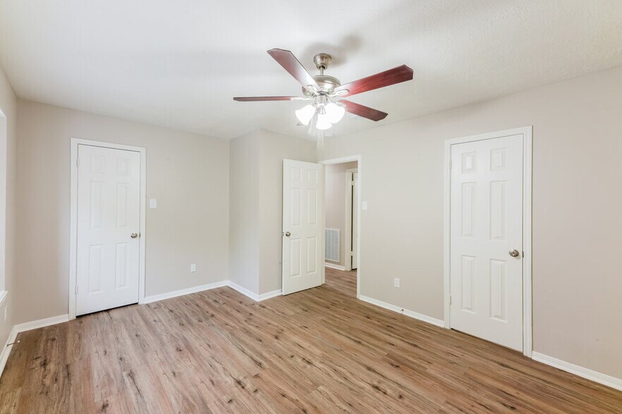 Building Photo - 5515 Deer Timbers Trail
