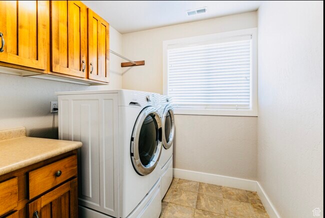 Building Photo - 9728 Quartzridge Dr