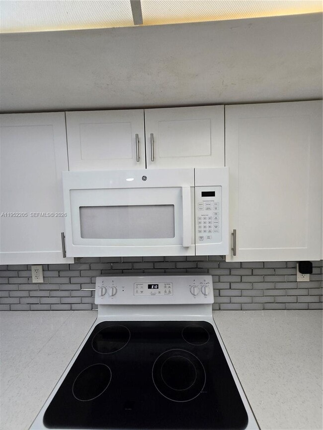 Building Photo - 12219 SW 14th Ln