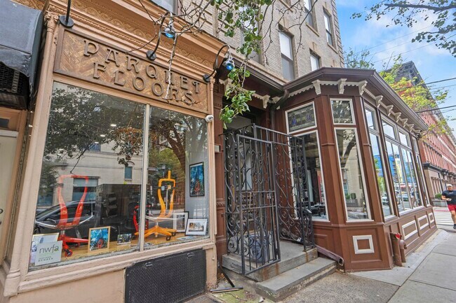 Building Photo - 163 14th St