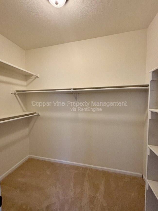 Building Photo - 12920 Vallejo Cir