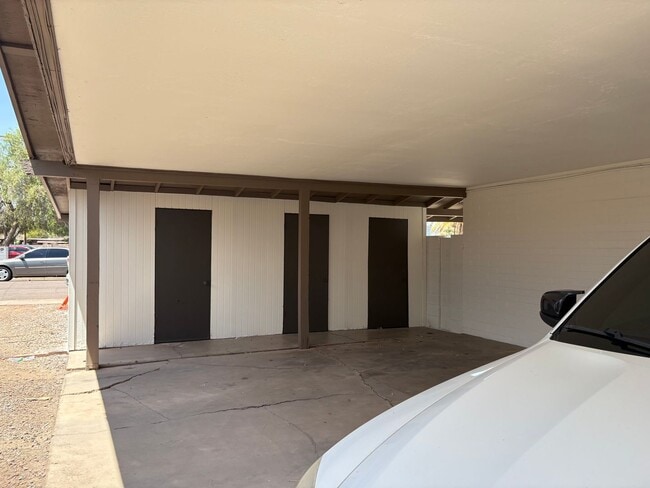 Building Photo - 817 S Melody Ln