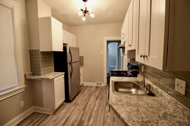 Building Photo - 5444 Black St