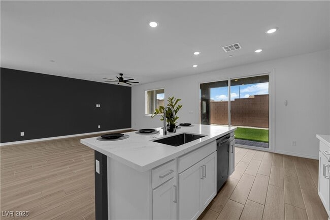 Building Photo - 195 Vander Rdg St