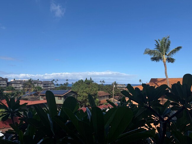 Building Photo - Lahaina Condo W/ Pool