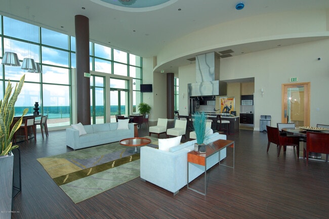 Building Photo - 1431 Riverplace Blvd