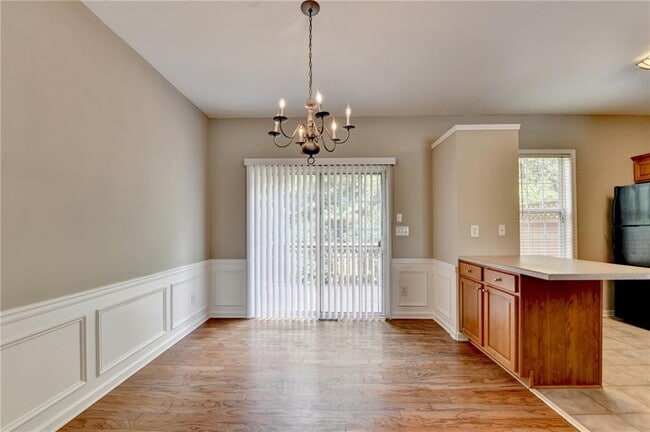 Building Photo - 4021 Edgecomb Dr
