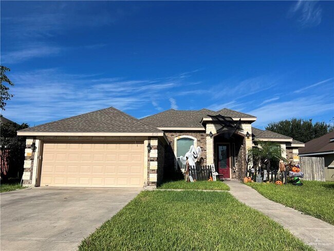 Primary Photo - 15 Dalobo Blvd