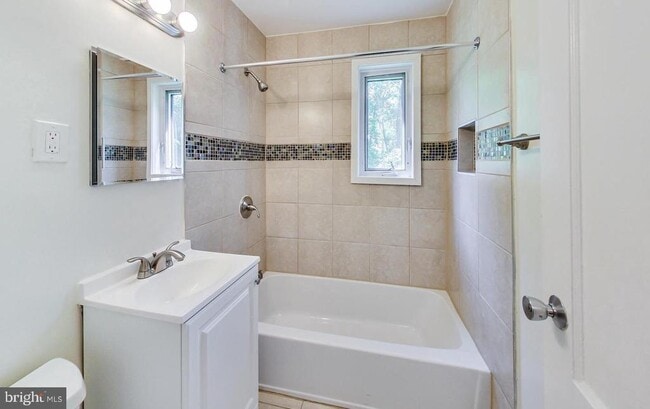 Building Photo - 10301 Montrose Ave