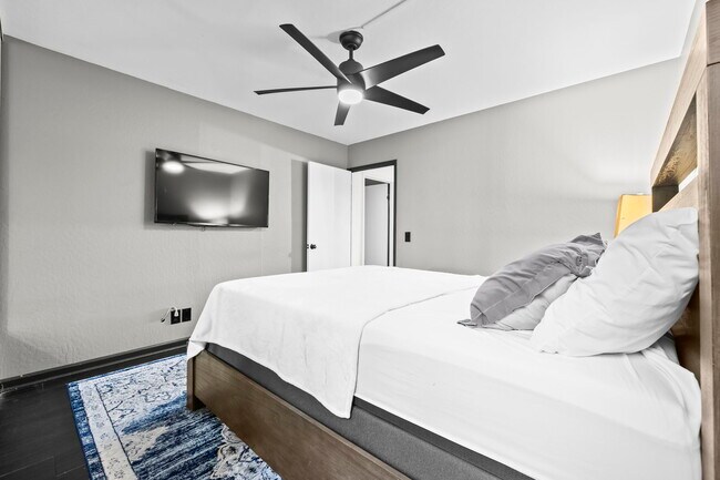 Building Photo - 84-621-755 Ala Mahiku St