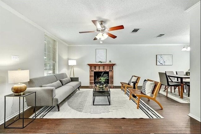 Building Photo - 2008 Heather Dr