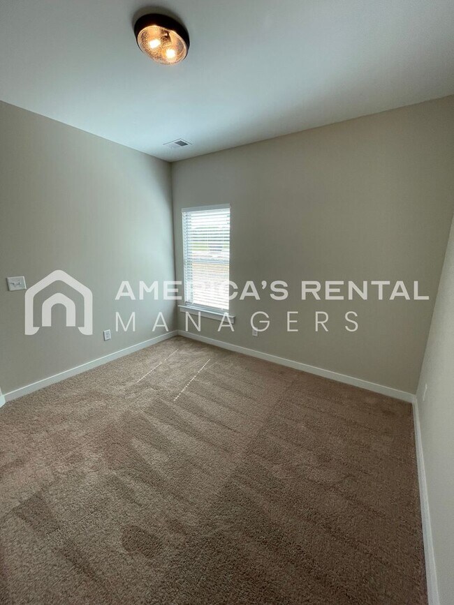 Building Photo - Home for Rent in Eastaboga, AL!! Available...