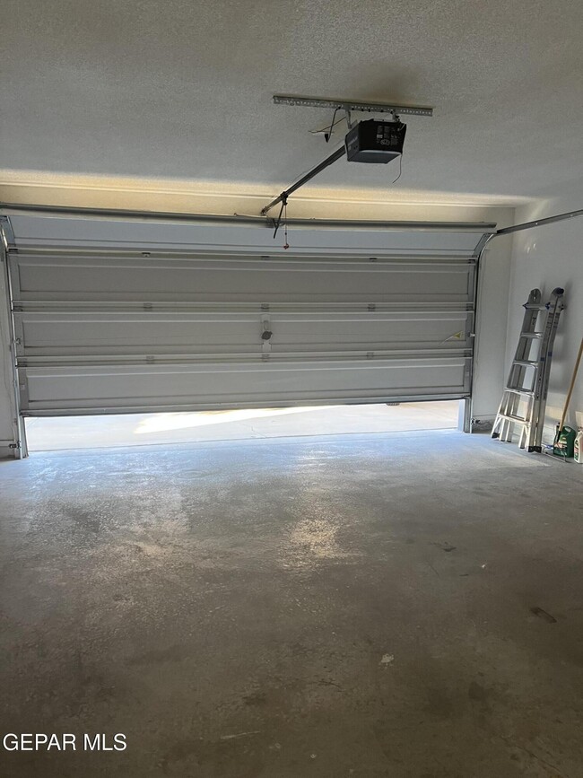 Building Photo - 6512 Dakota Ridge Dr