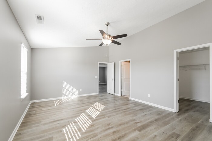 Building Photo - 15346 Keech Ct