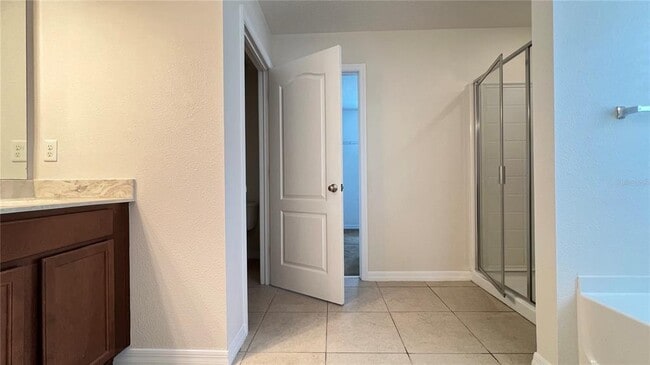 Building Photo - 16048 Yelloweyed Dr