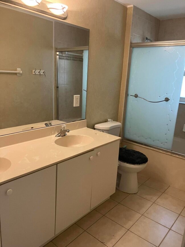 Building Photo - 8108 Prestige Commons Dr