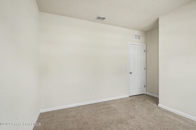Building Photo - 2650 Falcon Ln