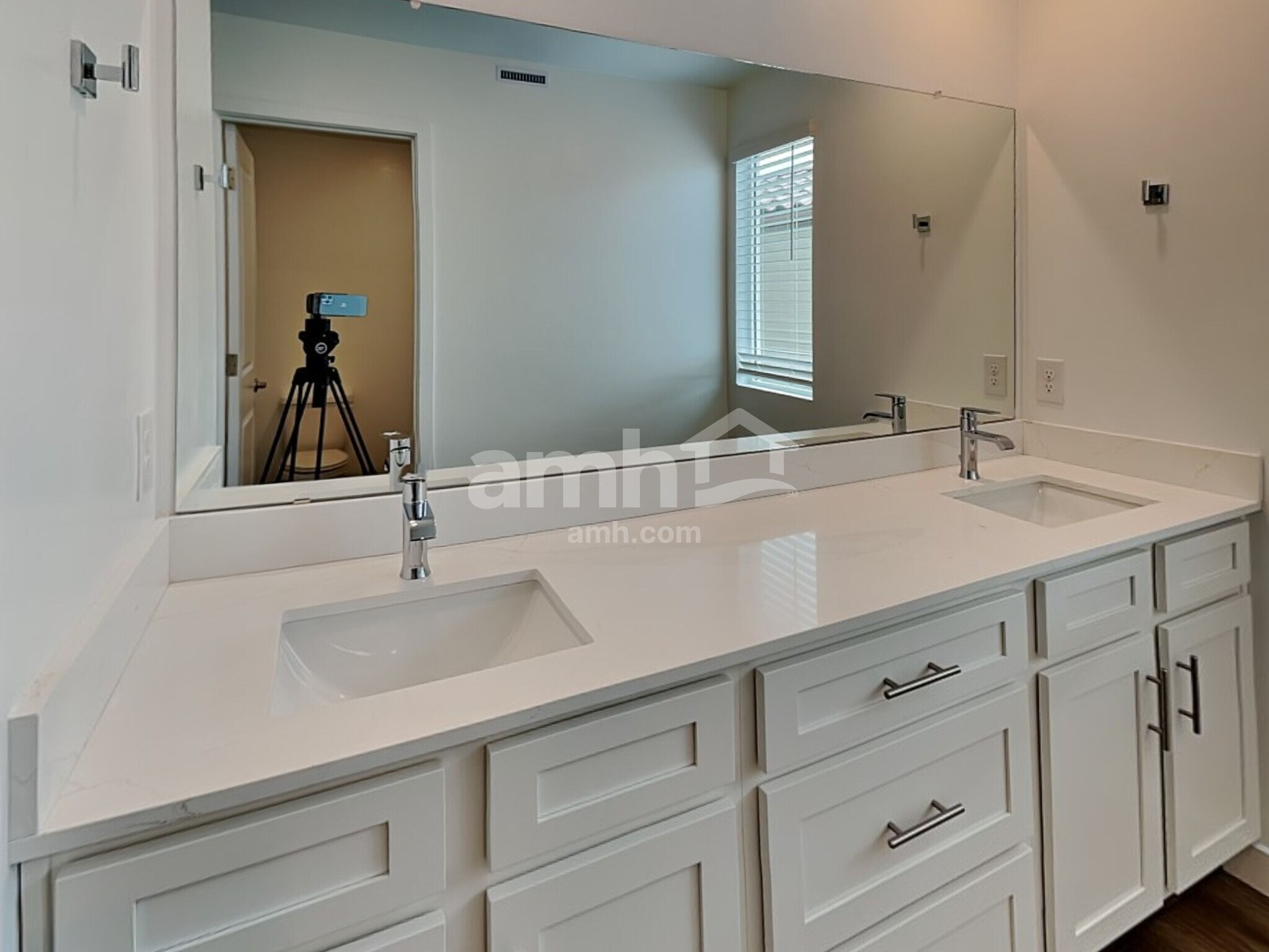 Building Photo - 6507 E Paseo Baranda