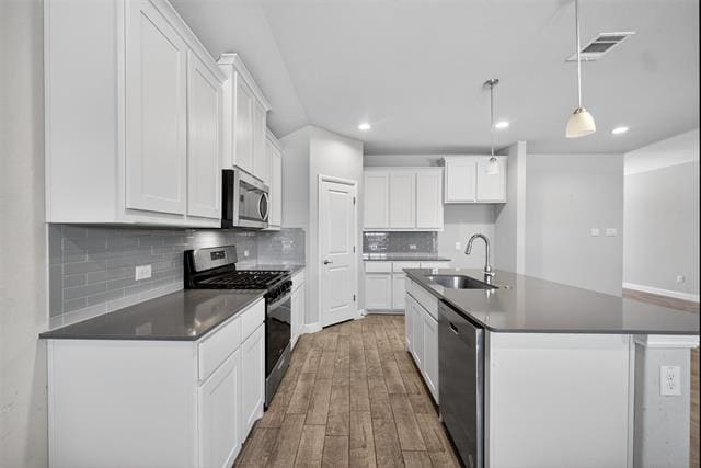 Building Photo - 1321 Greenfield Dr