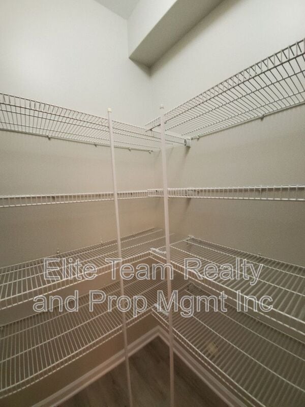 Building Photo - 12676 Persimmon Tree Dr