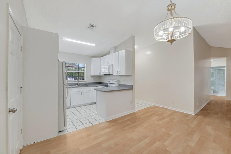 Building Photo - 13730 Sunflower Ct