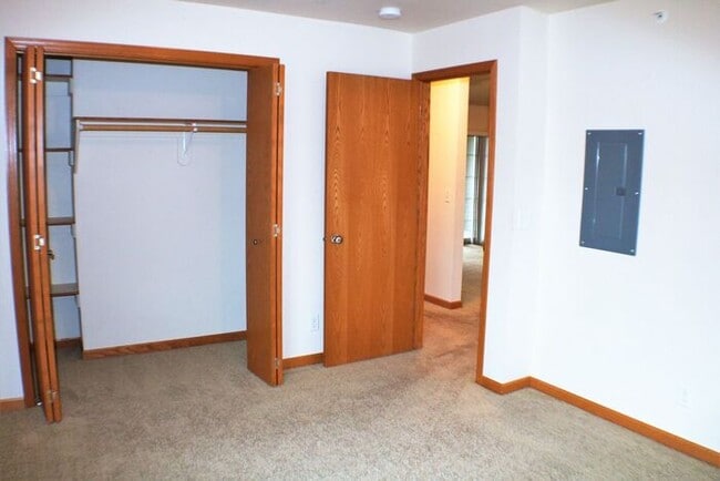 Building Photo - $1,325 | 2 Bedroom, 2 Bathroom Condo | Pet Friendly* | Available for August 1st, 2026 Move In!