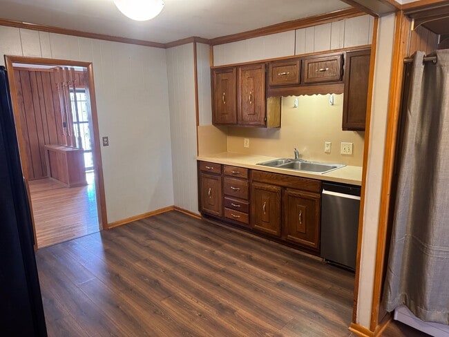 Building Photo - Adorable Waldo Location on Quiet Street