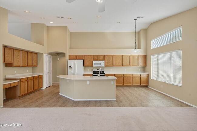 Building Photo - 8611 W Alex Ave