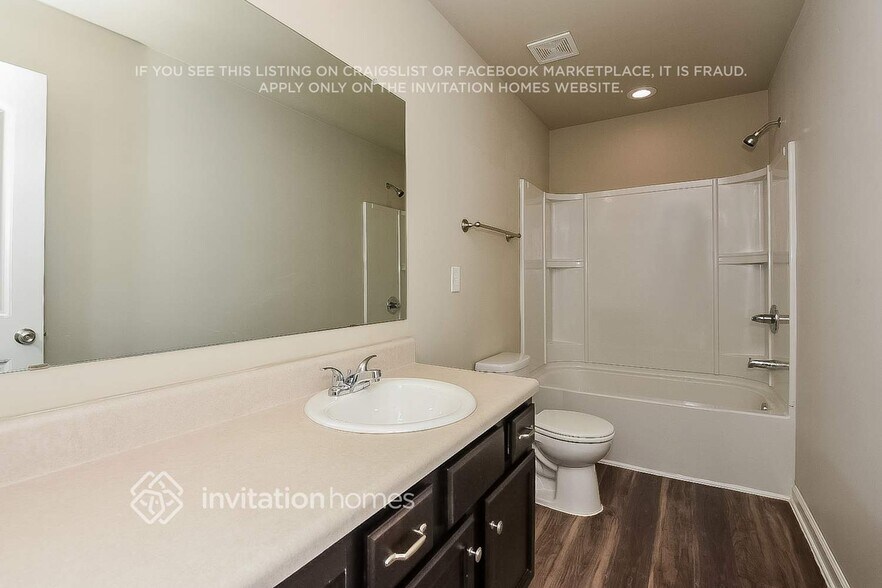 Building Photo - 657 Sunflower Dr