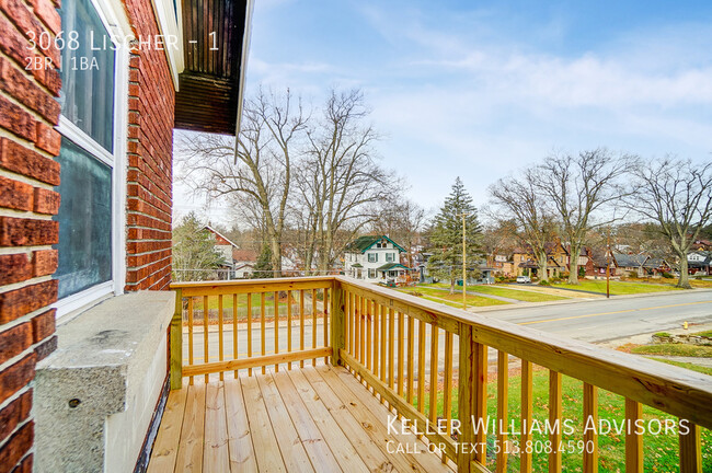 Building Photo - Spacious, gorgeous renovation