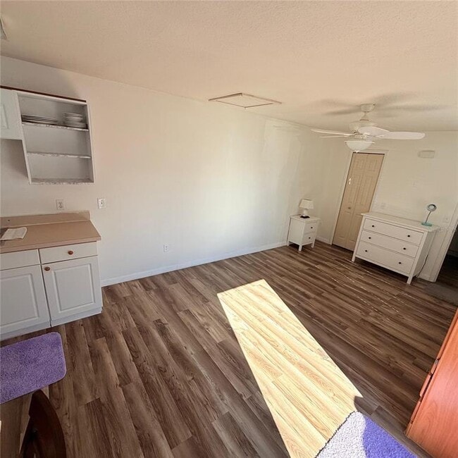 Building Photo - 801 Orchid Dr