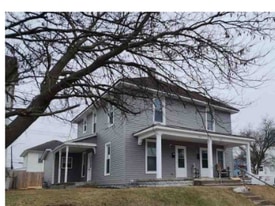 Building Photo - 927 W Greene St