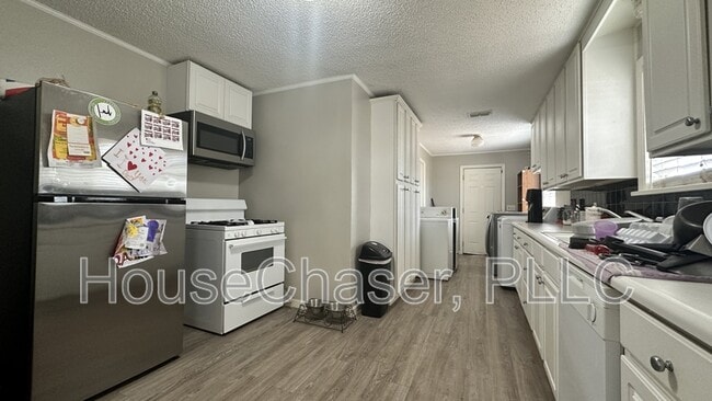 Building Photo - 3319 26th St