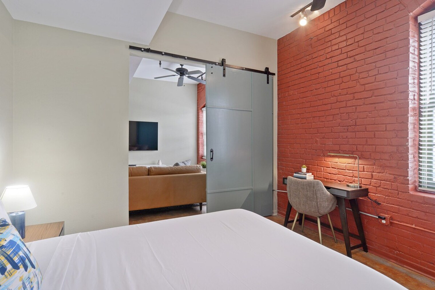 Building Photo - 1041 Constance St