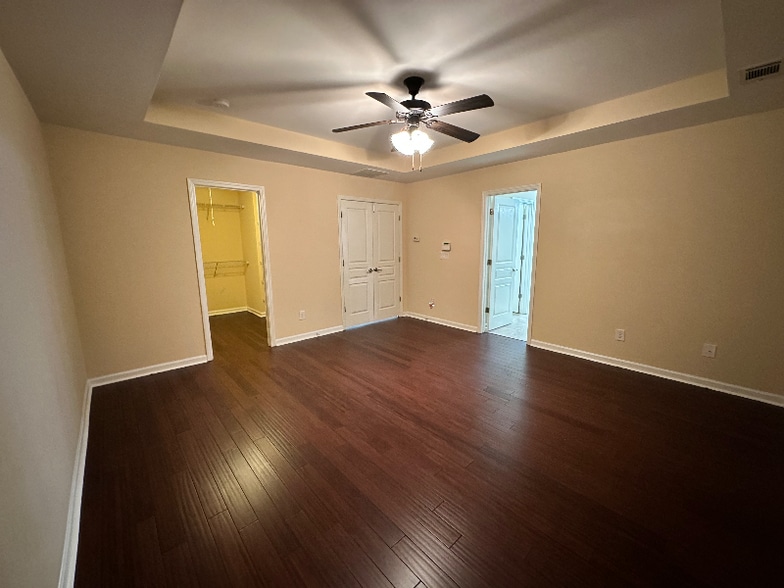 Building Photo - 1597 Trailview Way NE