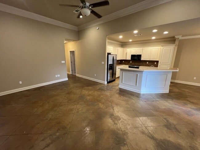 Building Photo - 2568 Middletowne Dr