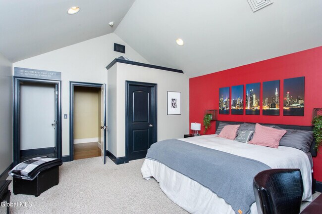 Building Photo - 106 Greenfield Ave