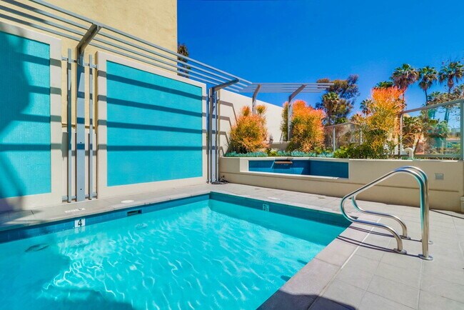 Building Photo - Skyline Views & Sophisticated Corner Living at Aria in Cortez Hill