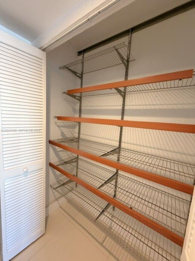 Building Photo - 4141 Nautilus Dr