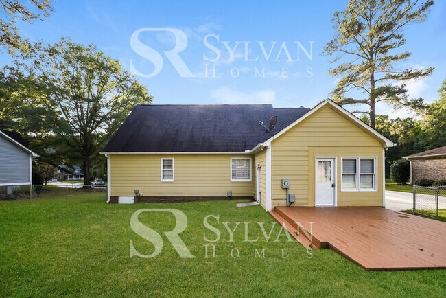 Building Photo - The Lifestyle You Deserve.