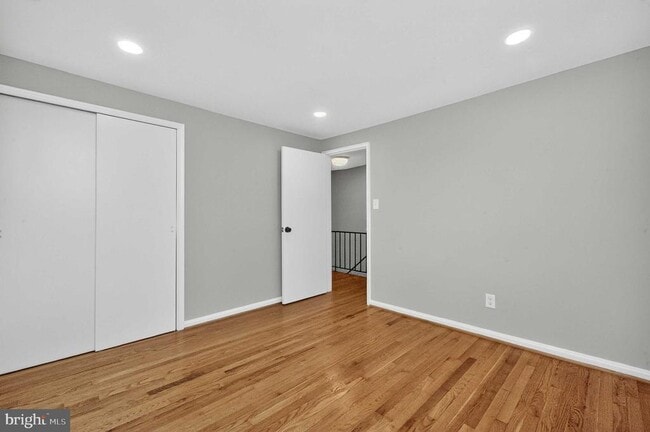 Building Photo - 8 Kennedy St