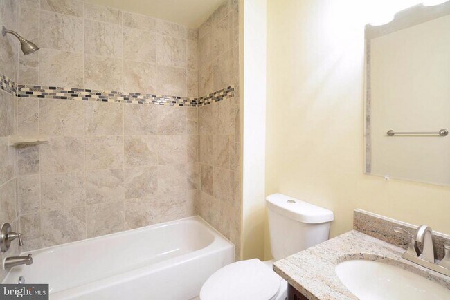 Building Photo - 7718 Lexton Pl