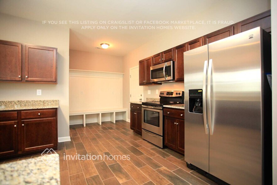 Building Photo - 124 Four Seasons Way