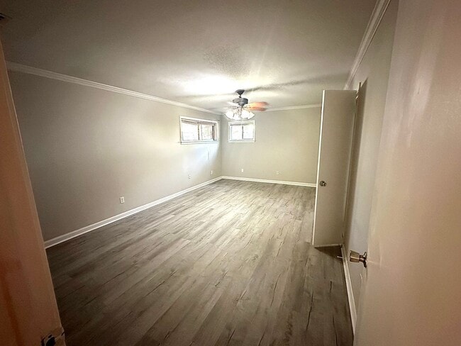 Building Photo - 2046 Shadywood Ln